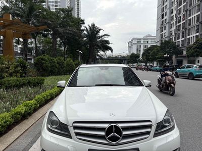 Mercedes Benz C Class 2012 C300 AMG - 90000 km. Mua bán Ô tô tại Quận Hai Bà Trưng Hà Nội được đăng bởi Bùi hiển