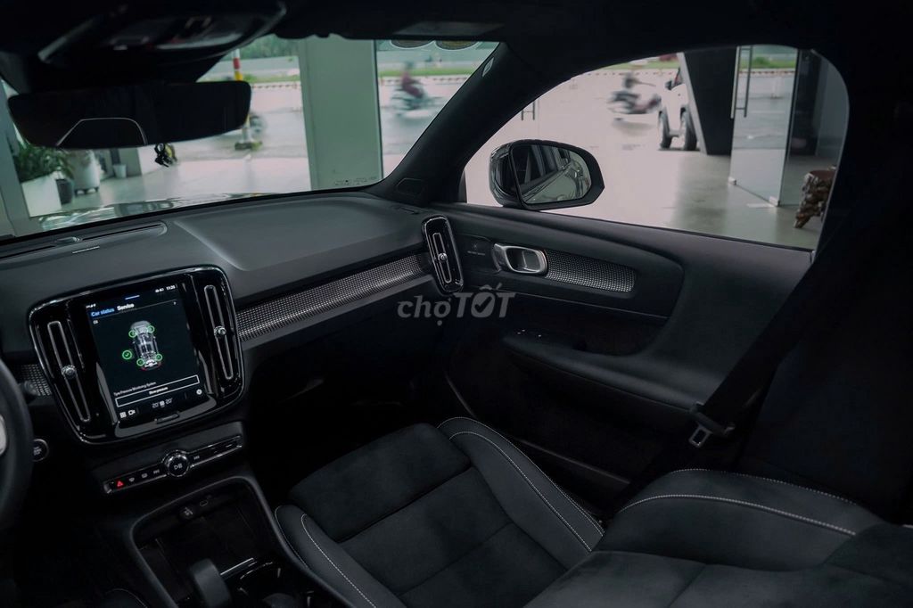 🔺Volvo XC40 Ultimate B5 AWD Model 2025 như mới. Mua bán Ô tô tại Quận 7 Tp Hồ Chí Minh được đăng bởi Tung hình 8