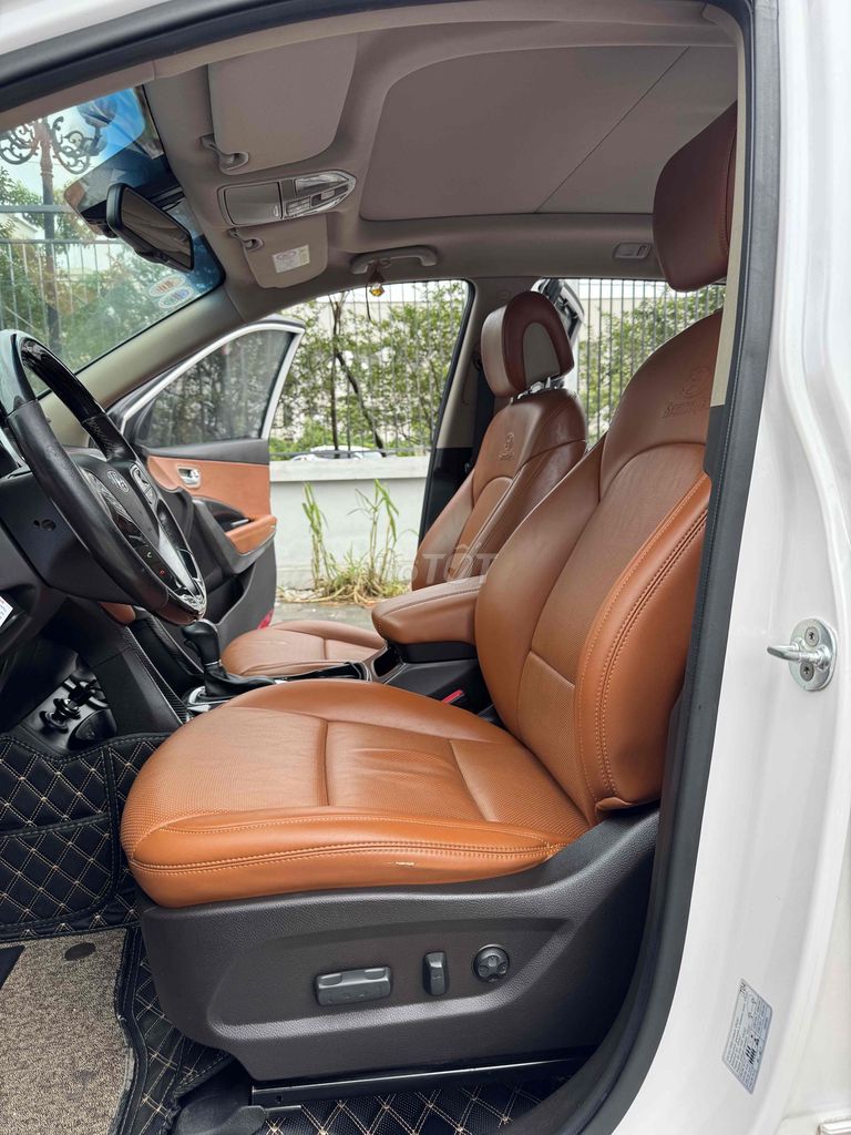 Hyundai SantaFe 2016 Full xăng Premium biển Hà Nôi. Mua bán Ô tô tại Quận Thanh Xuân Hà Nội được đăng bởi Nguyễn Quang Đức hình 10